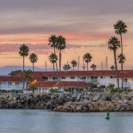 Oceanside Marina Suites - A Waterfront Hotel Dış mekan fotoğraf