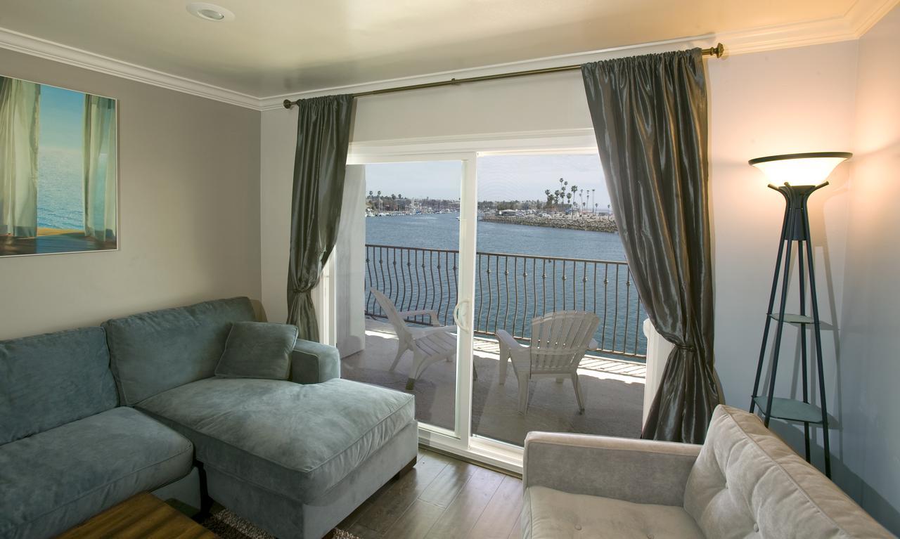 Oceanside Marina Suites - A Waterfront Hotel Dış mekan fotoğraf