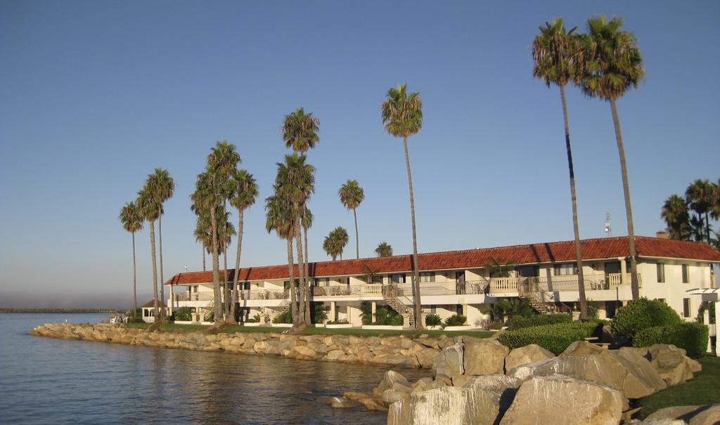 Oceanside Marina Suites - A Waterfront Hotel Dış mekan fotoğraf